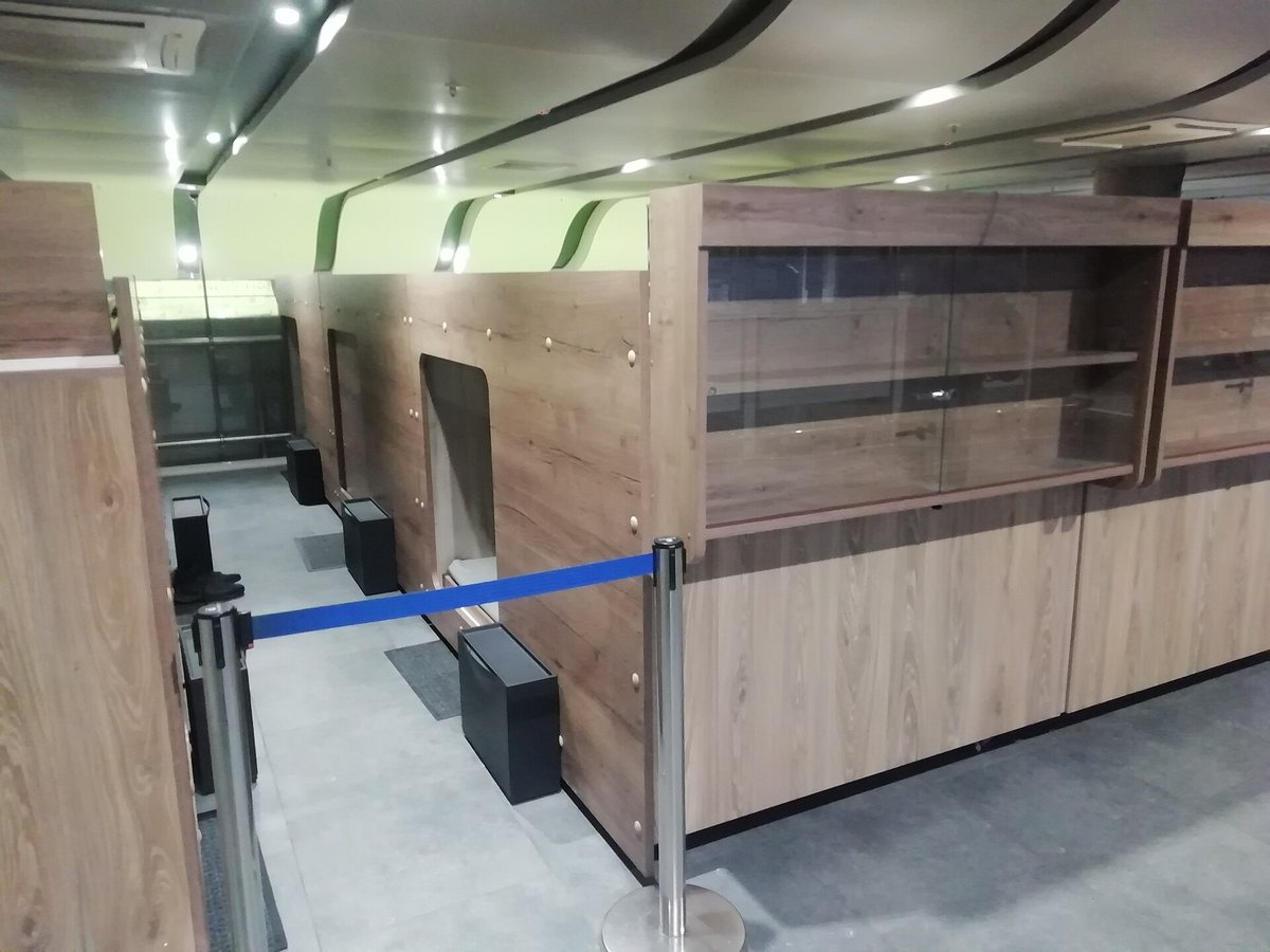 Airport-style capsule sleeping pods